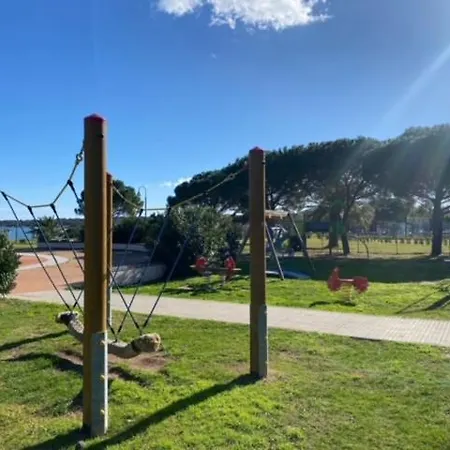 A 50 Mt Dal Mare Casa de Férias *